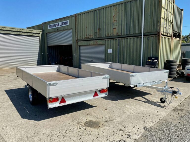 ミドルカーゴトレーラーの販売、けん引免許不要、普通免許でOK、カラーシルバー